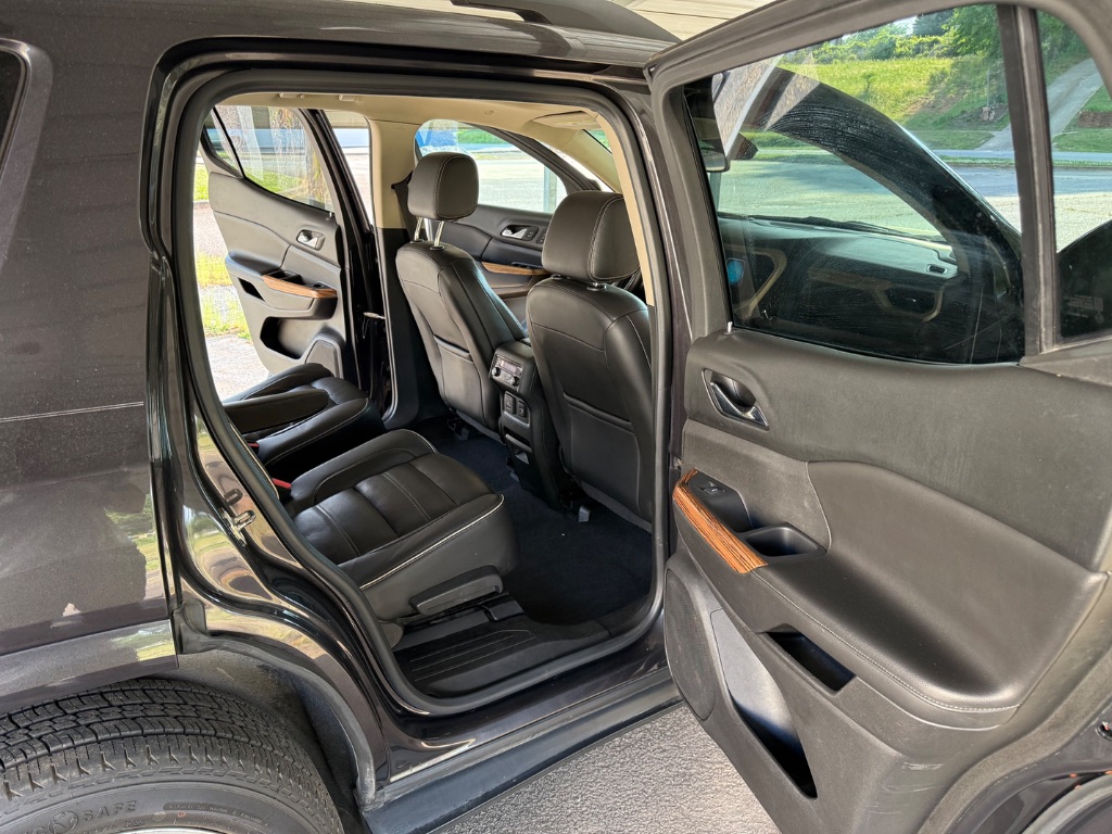 2017 GMC Acadia Denali - Photo 13