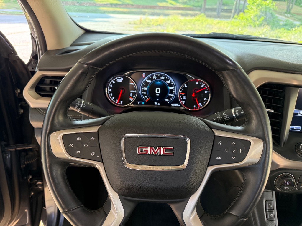 2017 GMC Acadia Denali - Photo 6