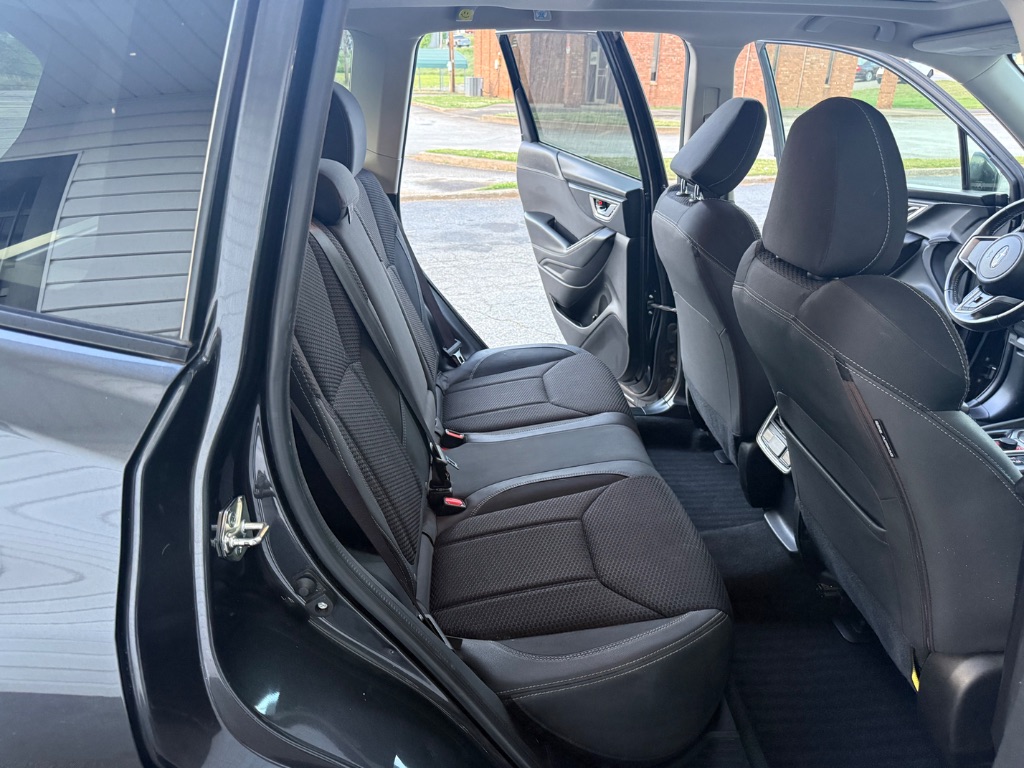 2019 Subaru Forester Premium - Photo 16