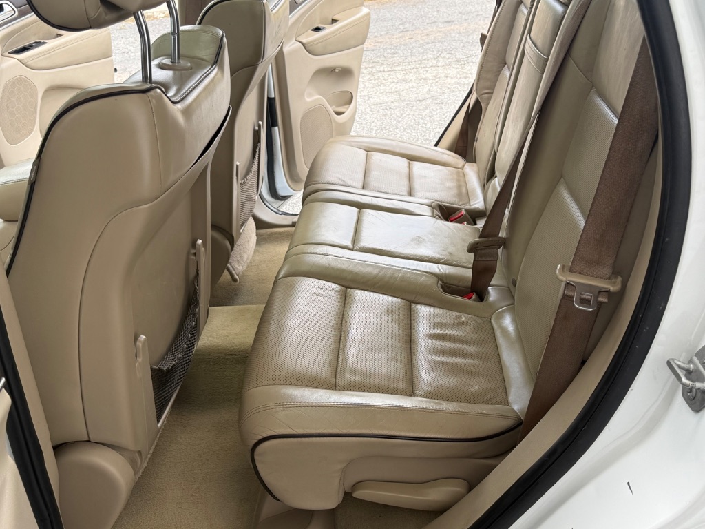 2015 Jeep Grand Cherokee Overland - Photo 13