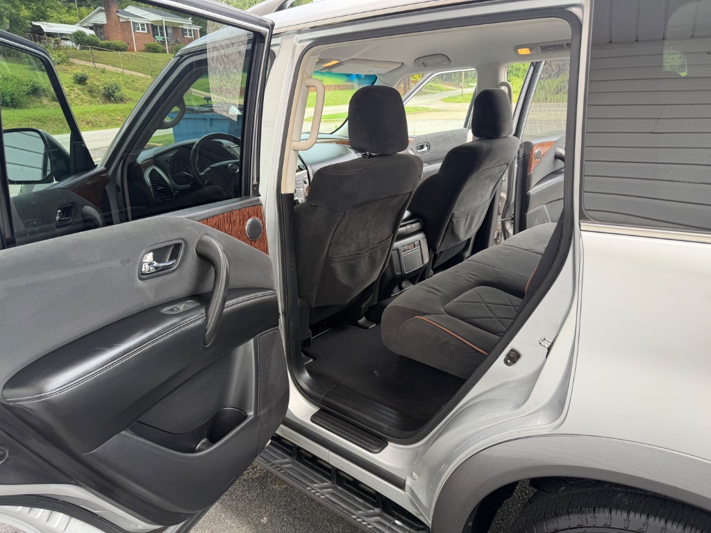 2017 Nissan Armada SV - Photo 12