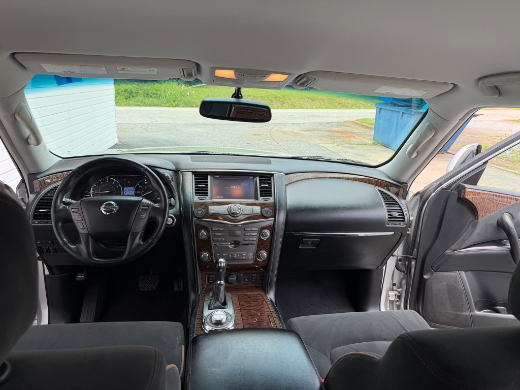 2017 Nissan Armada SV - Photo 7
