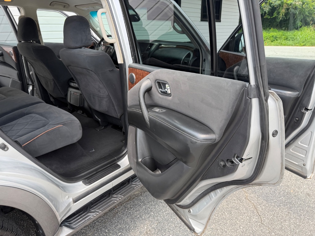 2017 Nissan Armada SV - Photo 17