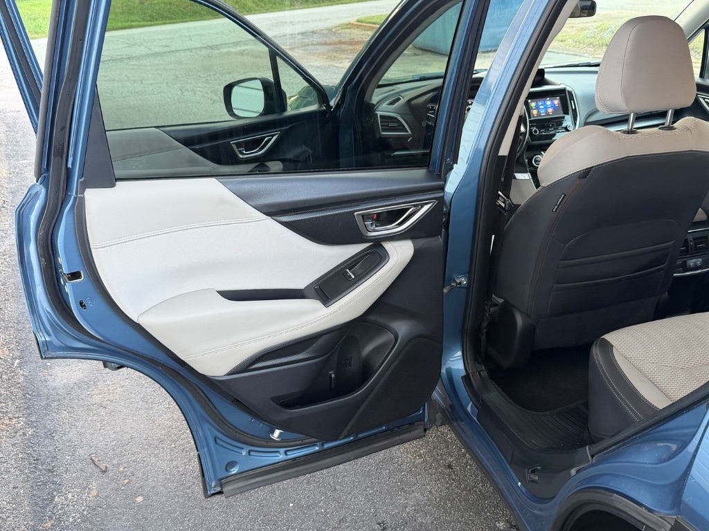 2019 Subaru Forester Premium - Photo 12
